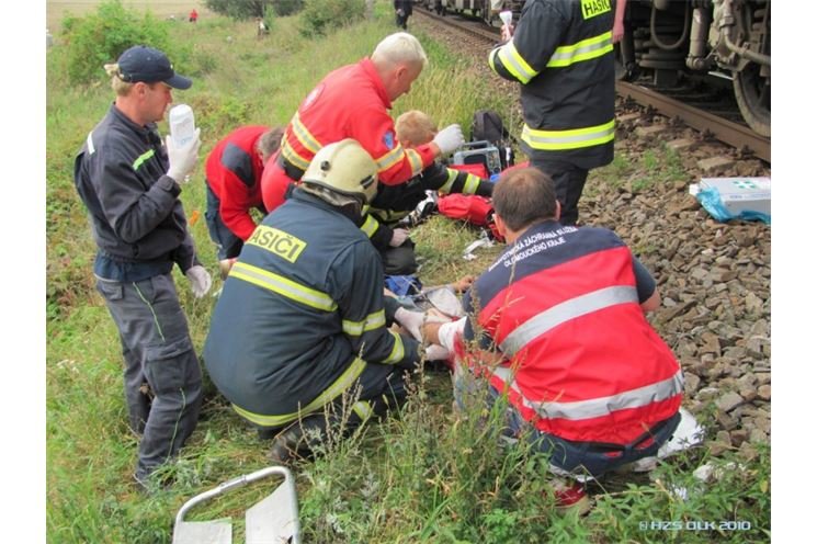 srážka vlaku s chodcem srážka vlaku s chodcem