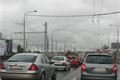 Hromadná nehoda na křižovatce U Trati Doudlevecká způsobila kolaps.