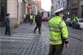 Policie v centru města odkláněla i dopravu přes náměstí.&#160;