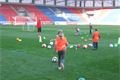 Závěrečný trénink v DOOSAN Aréně v projektu Pojďme sportovat s Viktorkou.