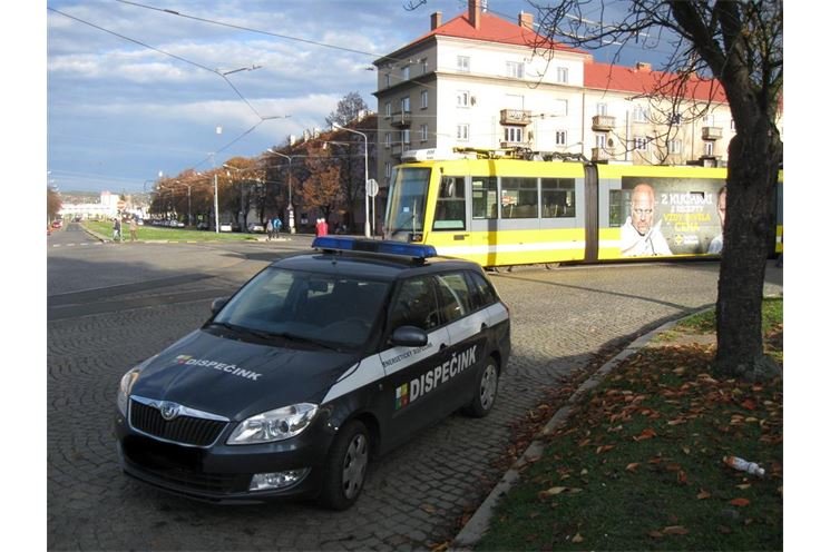 Tramvaj vykolejila na konečné linky číslo 1 na náměstí Milady Horákové.