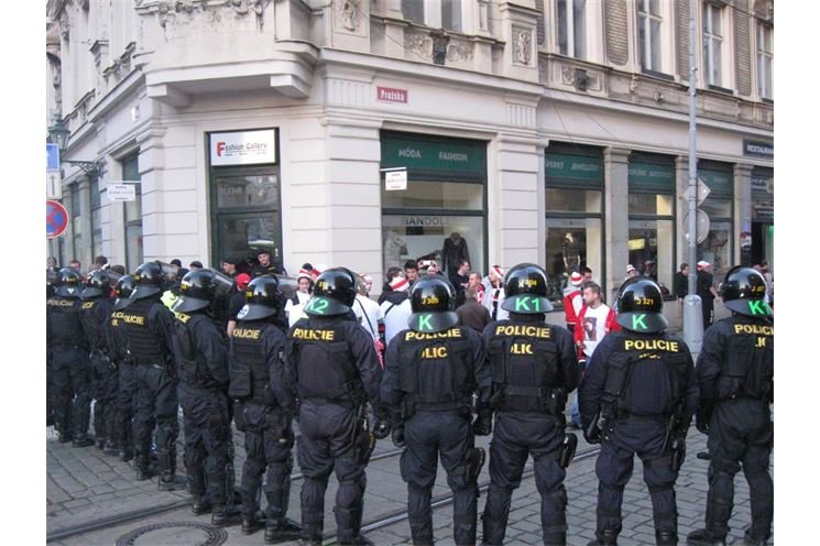 Slávisté řádili v Plzni také 19.10.2013.  Slávisté řádili v Plzni také 19.10.2013. 