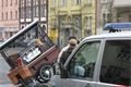 Auto se srazilo s pojízdným stánkem s kávou, Klatovská 11.11.2013. 