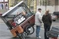 Auto se srazilo s pojízdným stánkem s kávou, Klatovská 11.11.2013. 