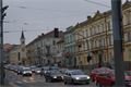 Hlavní tahy v centru Plzně se proměnily v parkoviště.