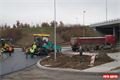 Stavba nového kruhového objezdu u Koterova jde finále. 