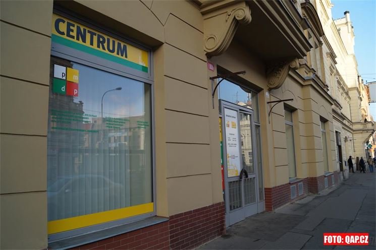 Nové zákaznické centrum PMDP na Klatovské u křižovatky U Práce. Nové zákaznické centrum PMDP na Klatovské u křižovatky U Práce.