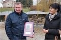 Pavel Vrba dostal k 50.narozeninám od ÚMO2 věnovanou vrbu ve Chvojkových lomech.