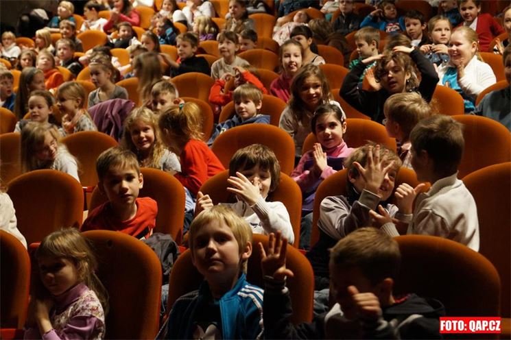 Premiéra pohádky Jak ševci zvedli vojnu pro červenou sukni v Divadle Alfa. Premiéra pohádky Jak ševci zvedli vojnu pro červenou sukni v Divadle Alfa.