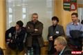 Proti volbě Václava Šlajse hejtmanem protestovaly zhruba dvě desítky lidí. 