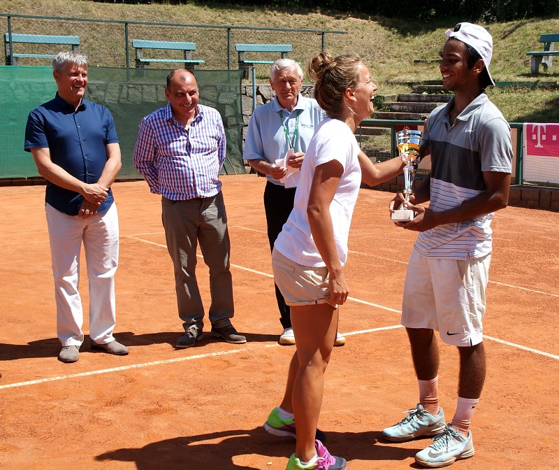 Ex Pilsen Wilson cup zná své vítěze, ceny předávala čtvrtfinalistka Wimbledonu! FOTKY