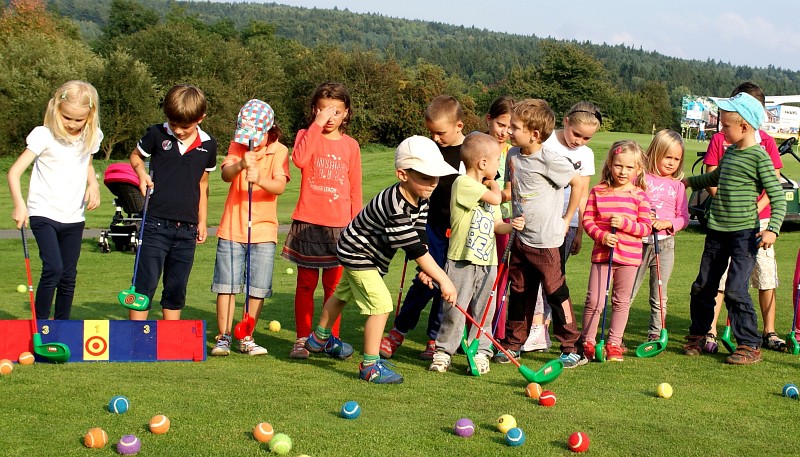 Na golfu v Dýšině proběhl Den otevřených dveří, děti si užily spoustu zábavy! FOTKY
