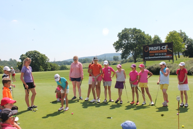 Prázdniny na golfovém hřišti! Děti si užily golfové kempy na Dýšině - FOTKY