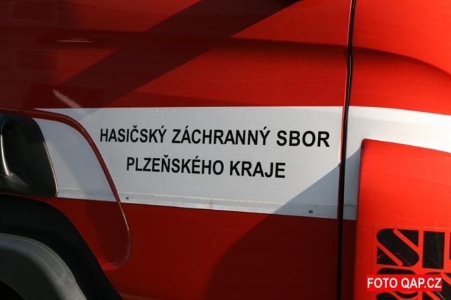 Únik plynu v Klatovech! Hasiči a policisté museli evakuovat dům i přilehlé obchody