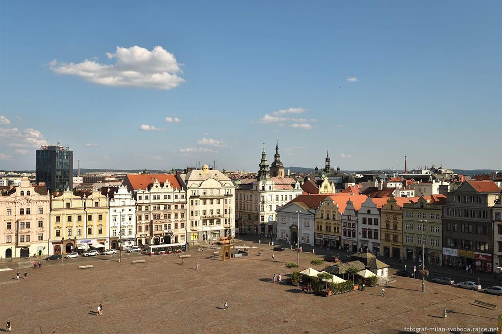 Jimi Hendrix i zimní krajina. Plzeň přidá do své artotéky nová díla