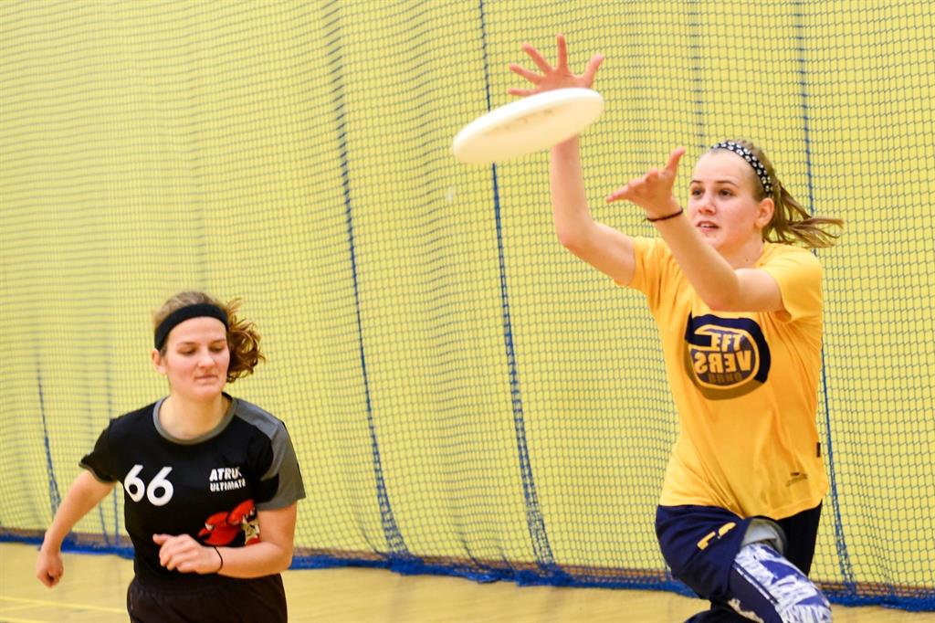 V Plzni se o víkendu konalo Halové mistrovství ČR Mixed ve frisbee - FOTKY