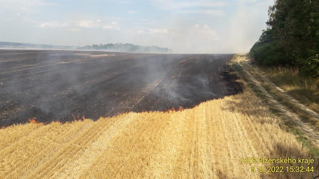 Hasiči měli opět plné ruce práce s požáry, hořelo na Klatovsku a Plzeňsku - FOTKY