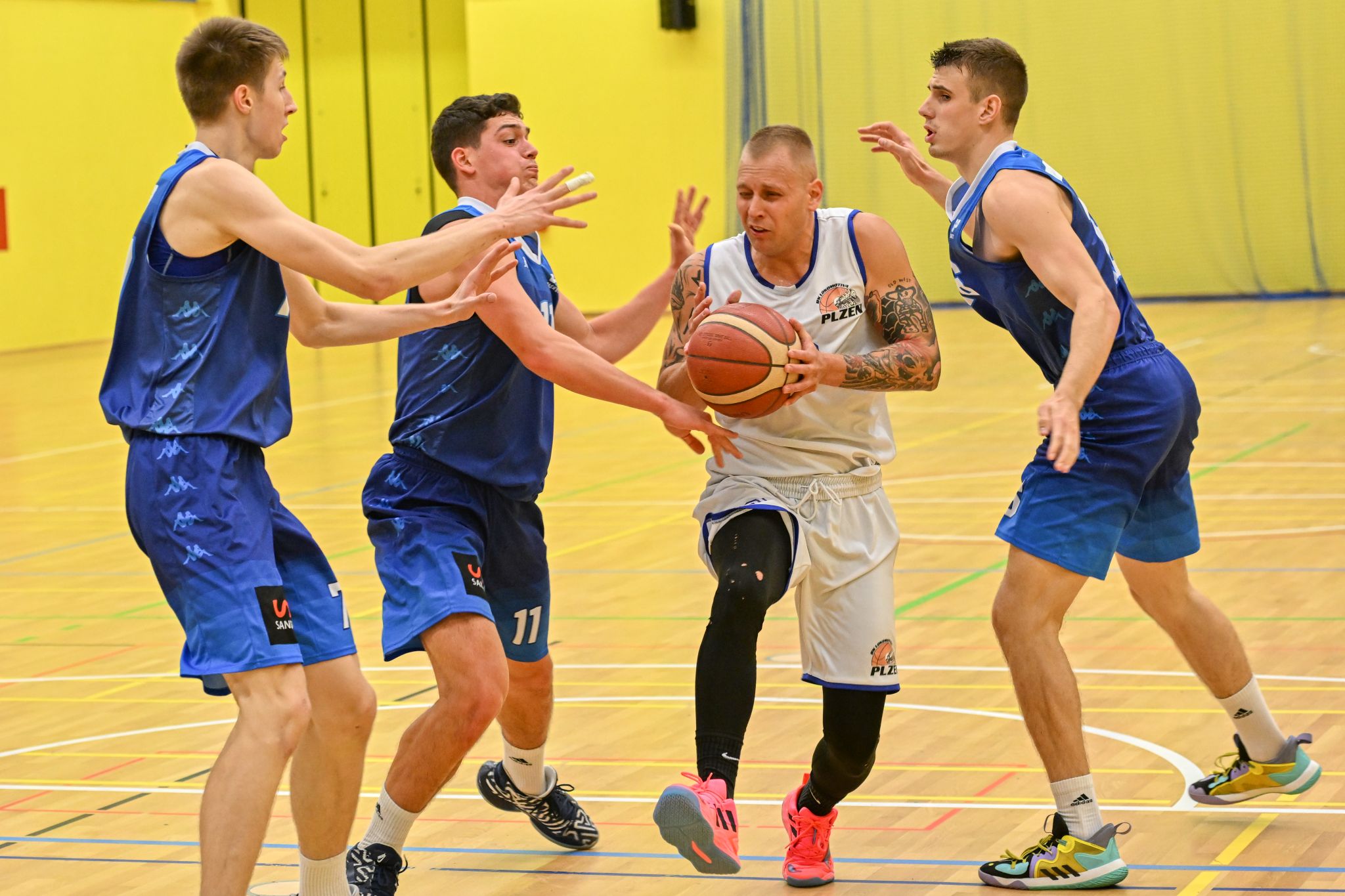 Plzeňští basketbalisté mají za sebou vítězný zápas třetího kola - FOTKY