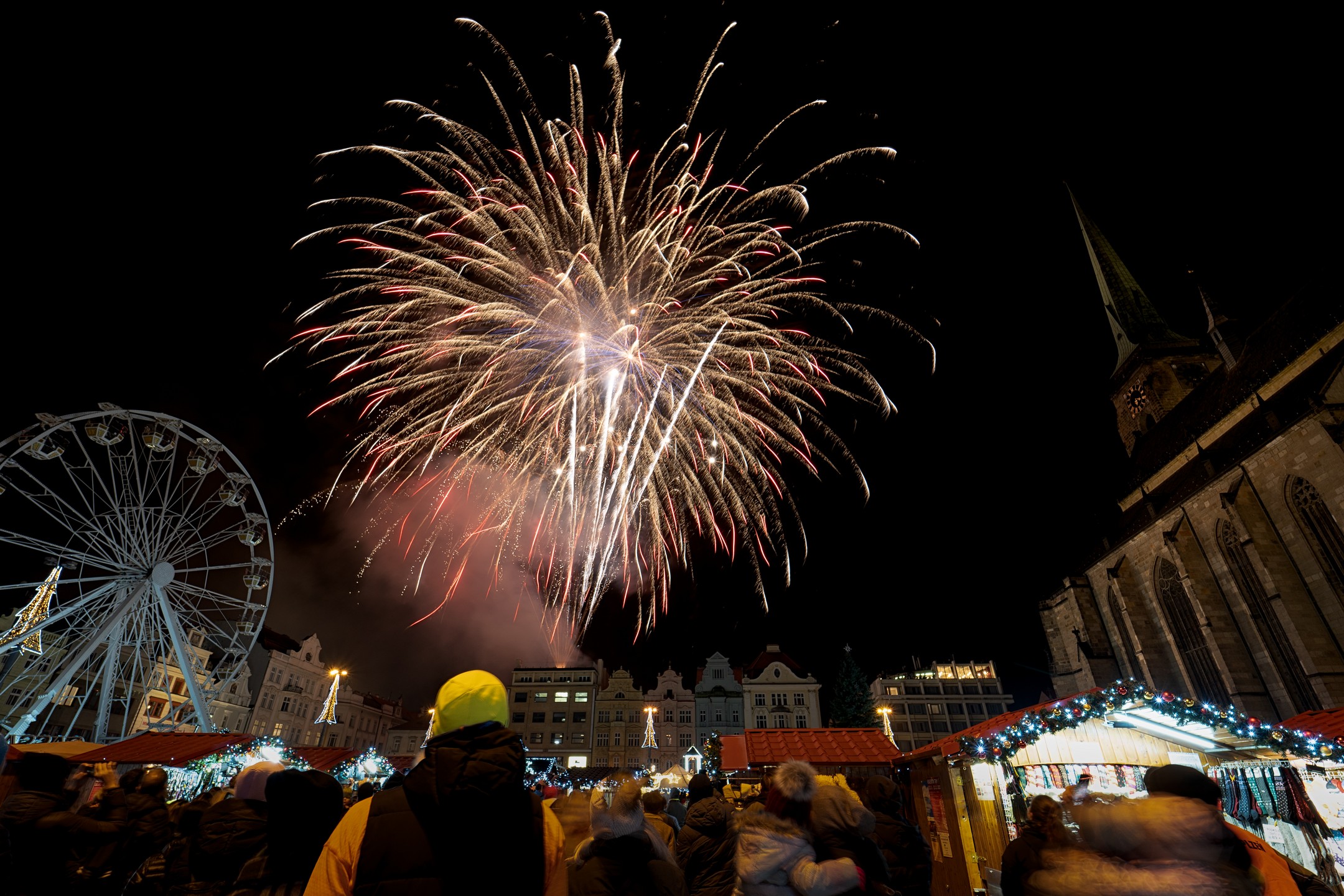 V Plzni byly zahájeny Adventní trhy, potrvají až do 23. prosince
