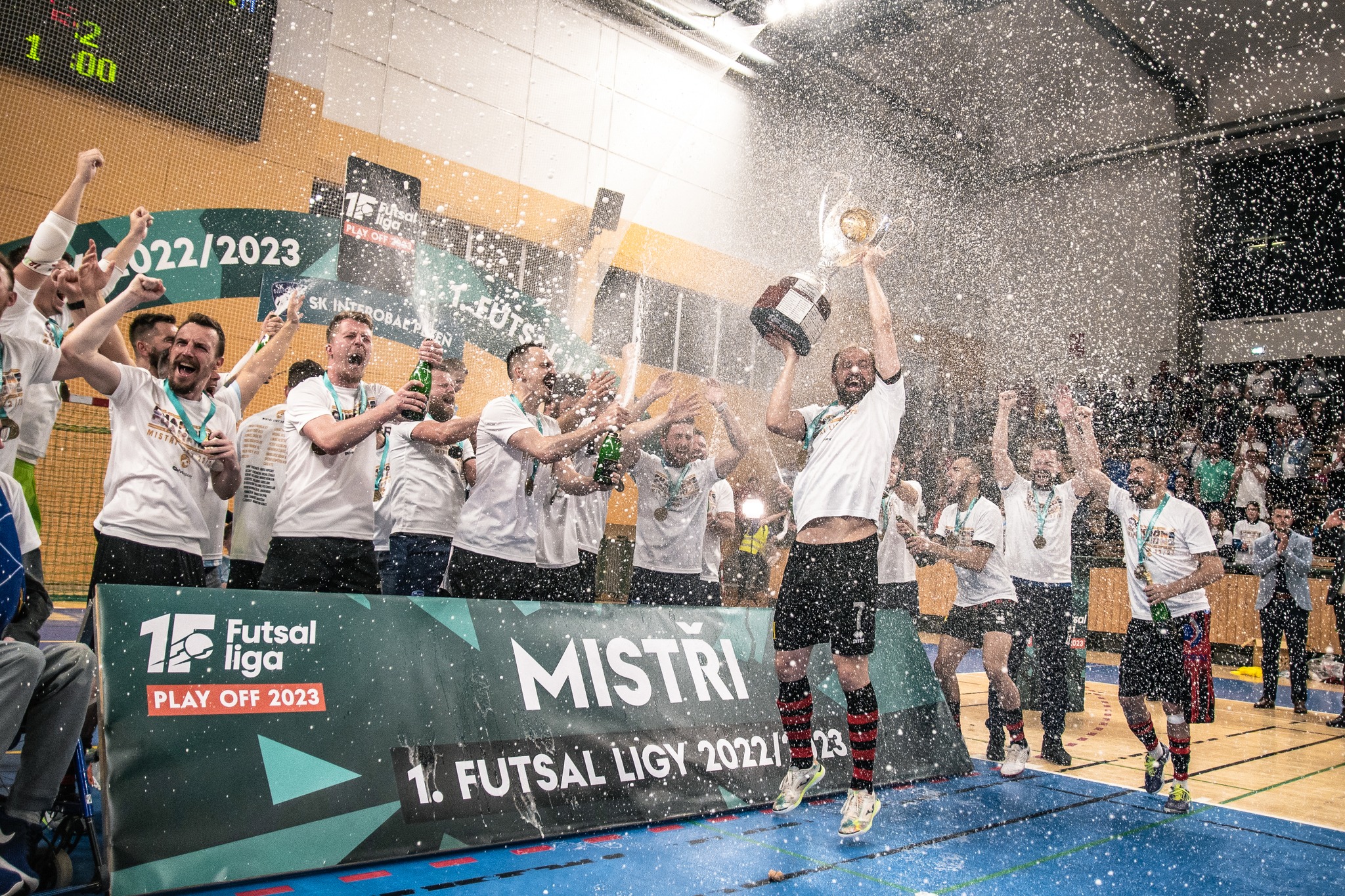 SK Interobal Plzeň je mistrem futsalové ligy - FOTKY