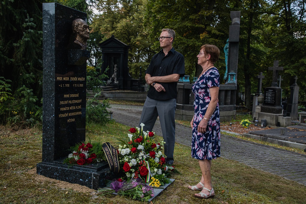 Významný lékař, profesor a exprimátor Plzně Zdeněk Mraček má čestný hrob