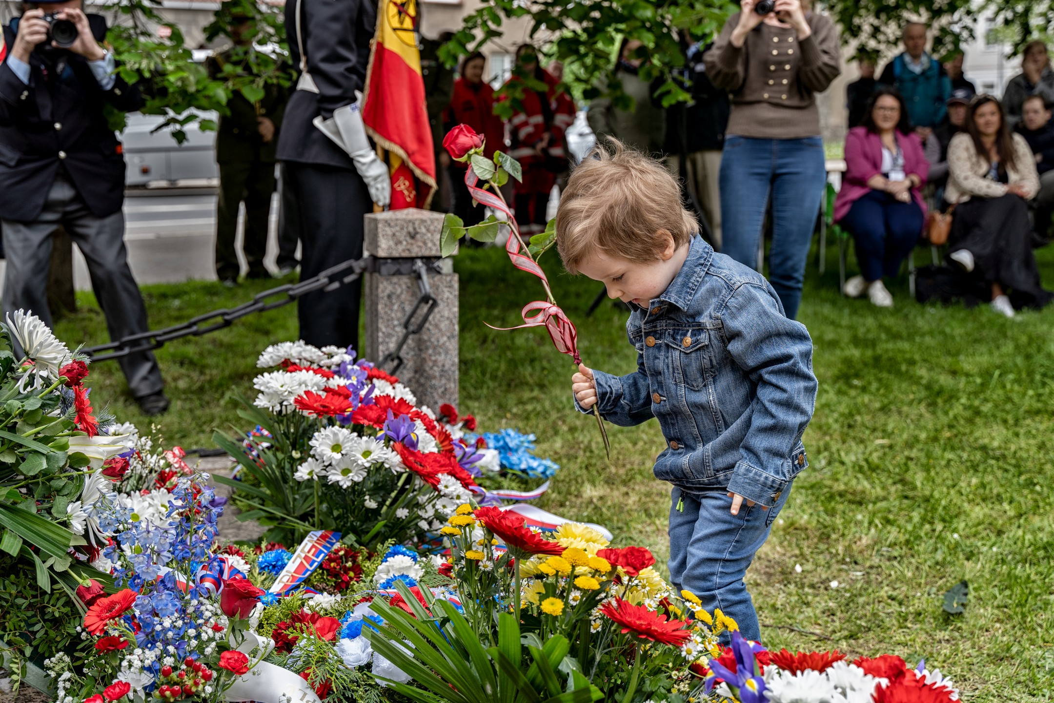 Slavnosti svobody začaly pietními akty. Příbuzní vzpomínali na veterány - FOTKY