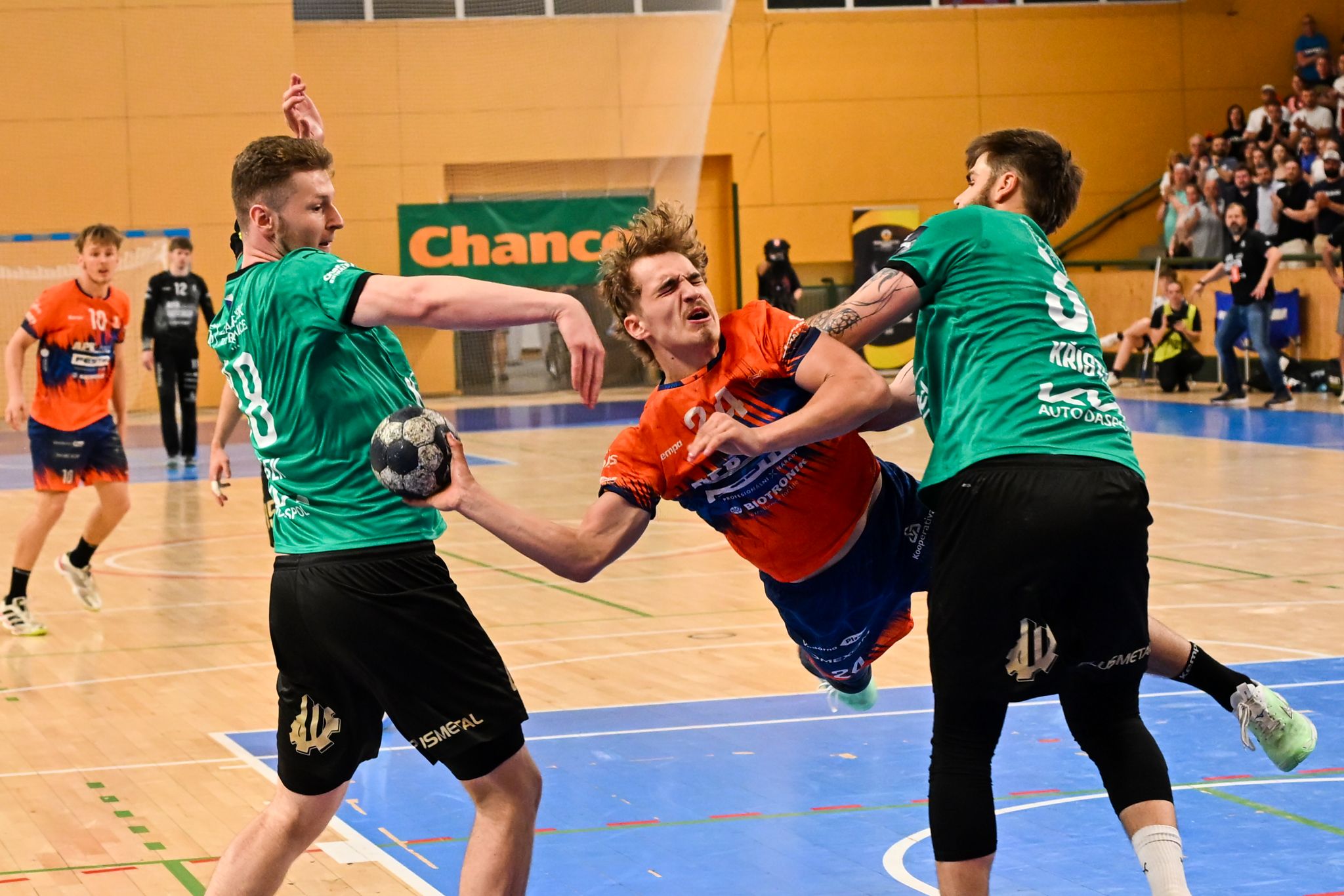 FOTKY Z UTKÁNÍ: Drama vrcholí! Talent smázl Karvinou a vynutil si pátý zápas