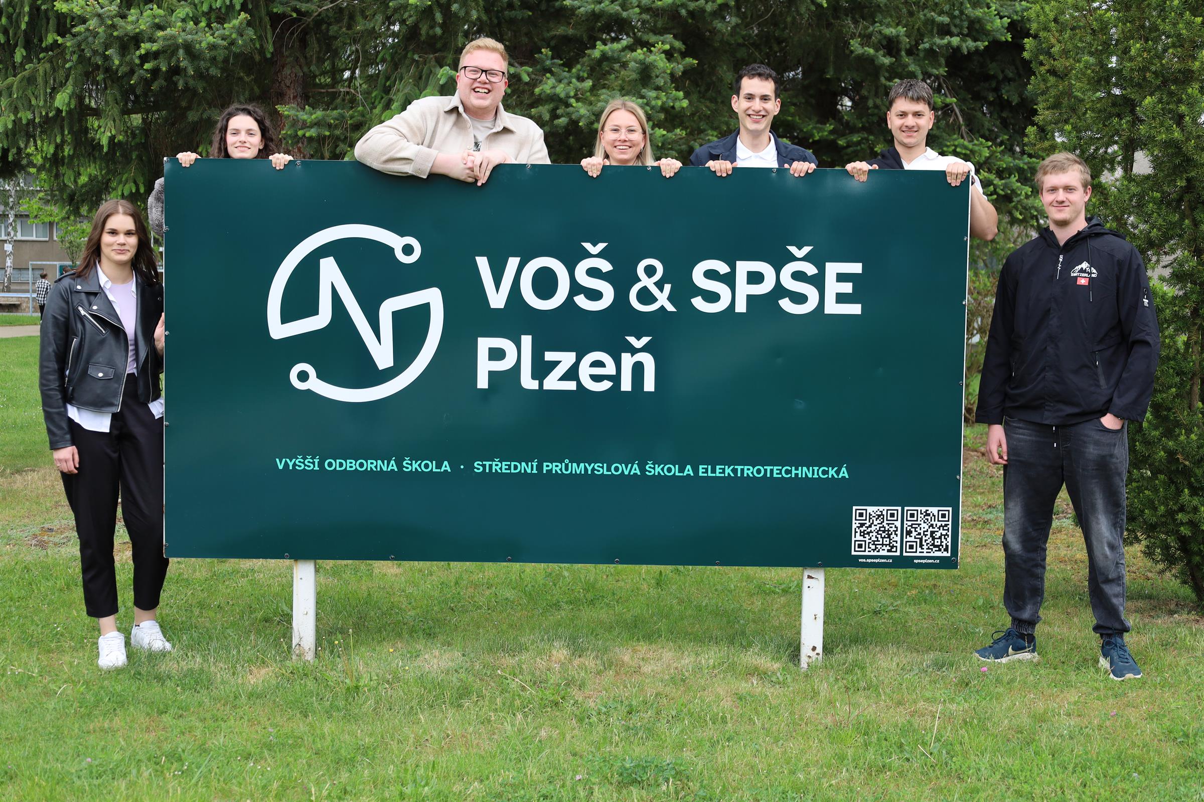 Titul DiS. z VOŠ a SPŠE Plzeň otevírá cestu k praxi i kariéře