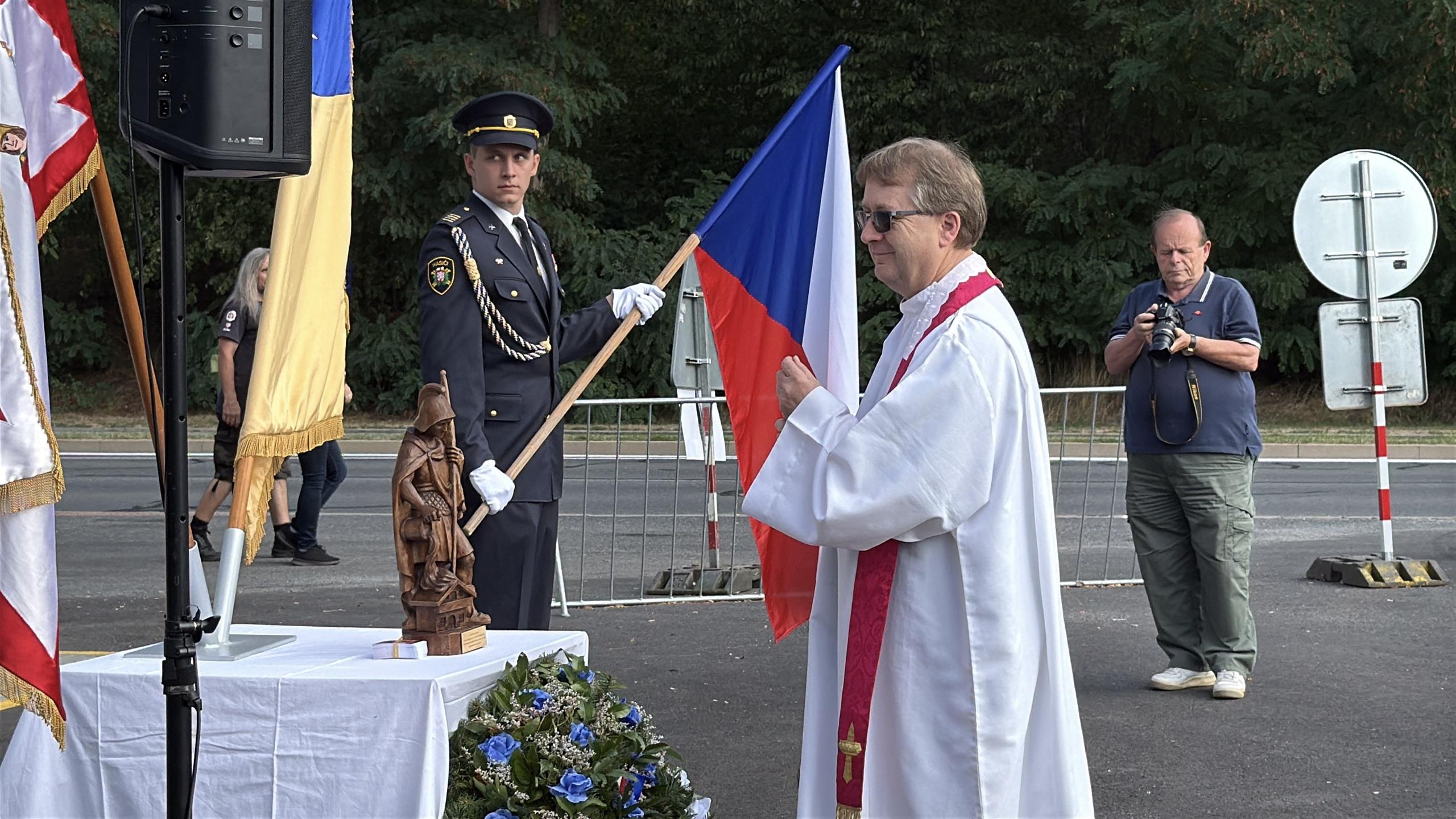 Břasy mají novou hasičárnu a bojují o titul Dobrovolných hasičů roku – FOTKY