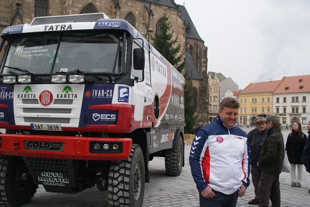 Na plzeňské náměstí dorazila nová závodní Tatra, která už míří na rallye Dakar! FOTKY