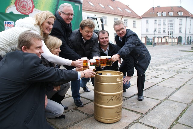 Plzeňské pivo cestuje do Soči, vypravili ho známí sportovci! FOTKY