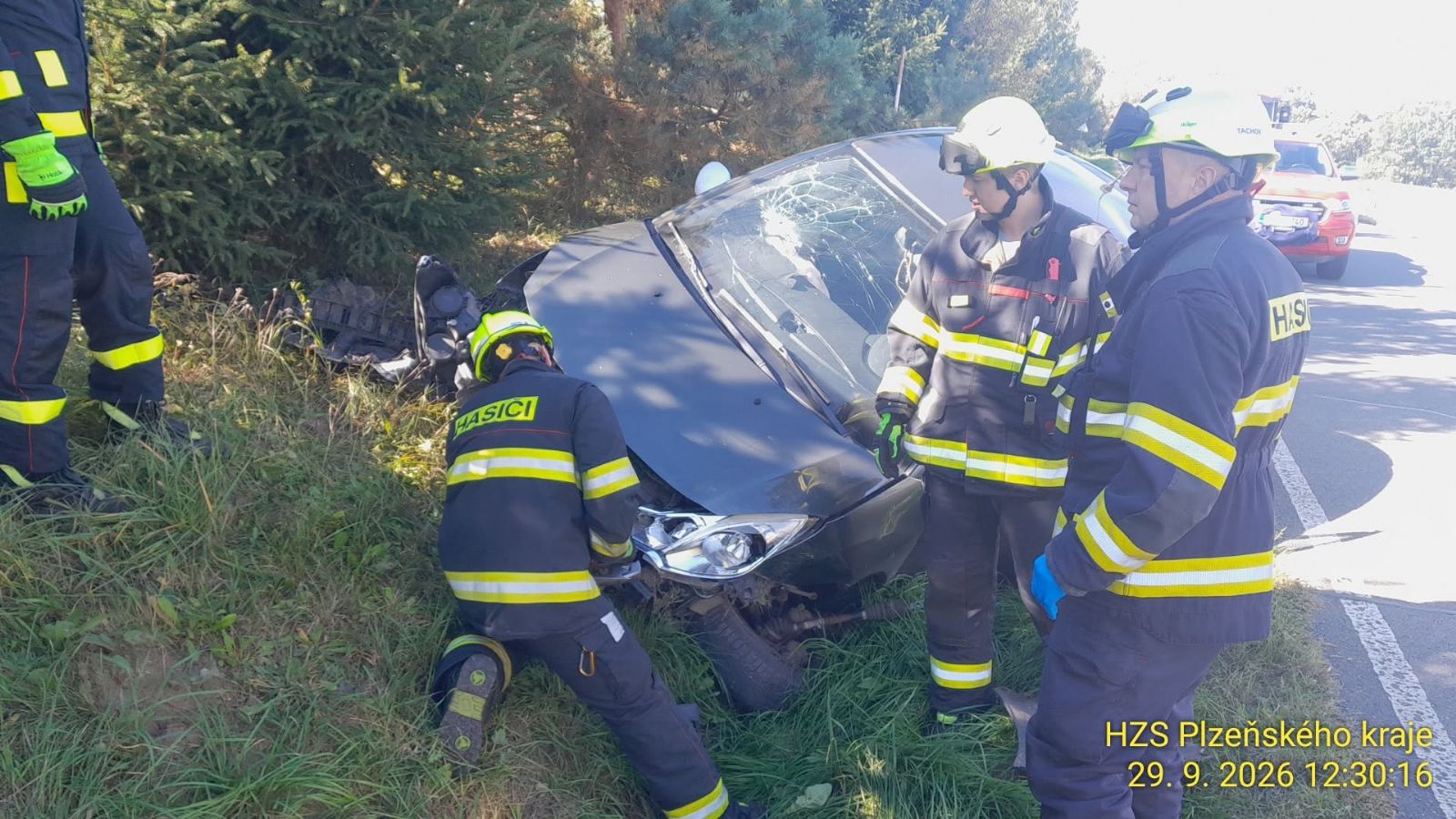 Při nehodě u Velkého Rapotína se zranila řidička - FOTO