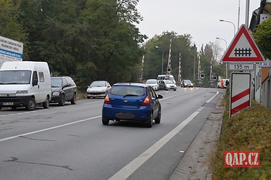 Řidiči a cestující, pozor! Přejezd v Samaritské v Plzni se uzavře 